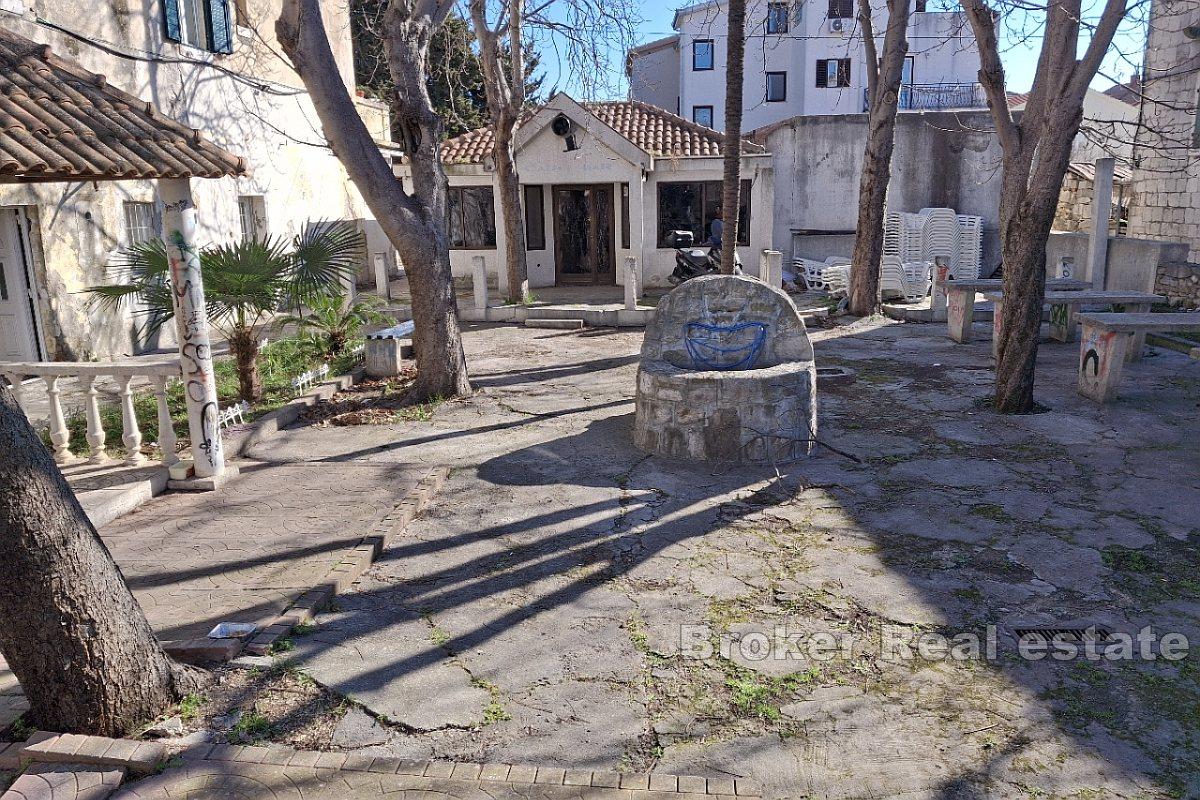 Dom z działką budowlaną w doskonałej lokalizacji