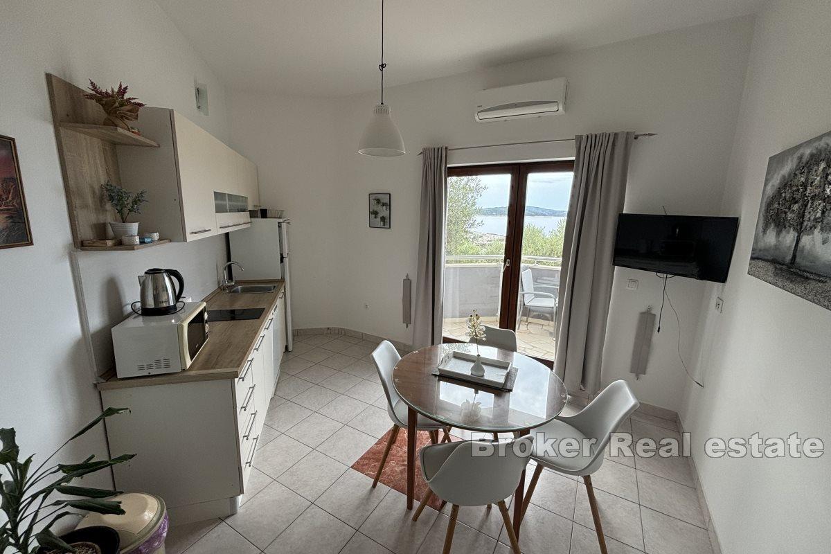 Three bedroom apartment with sea view