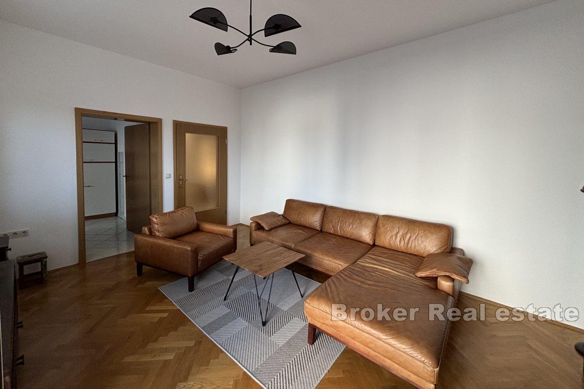 Spazioso appartamento con tre camere da letto