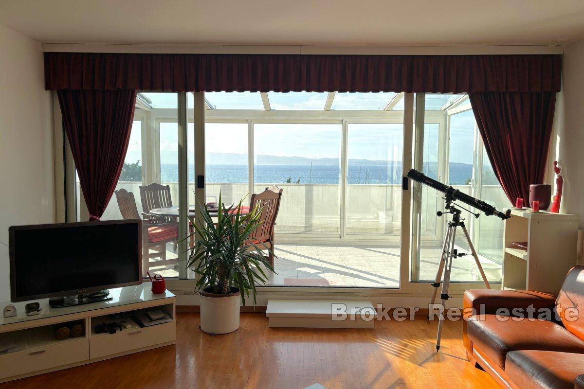 Penthouseleilighet med havutsikt