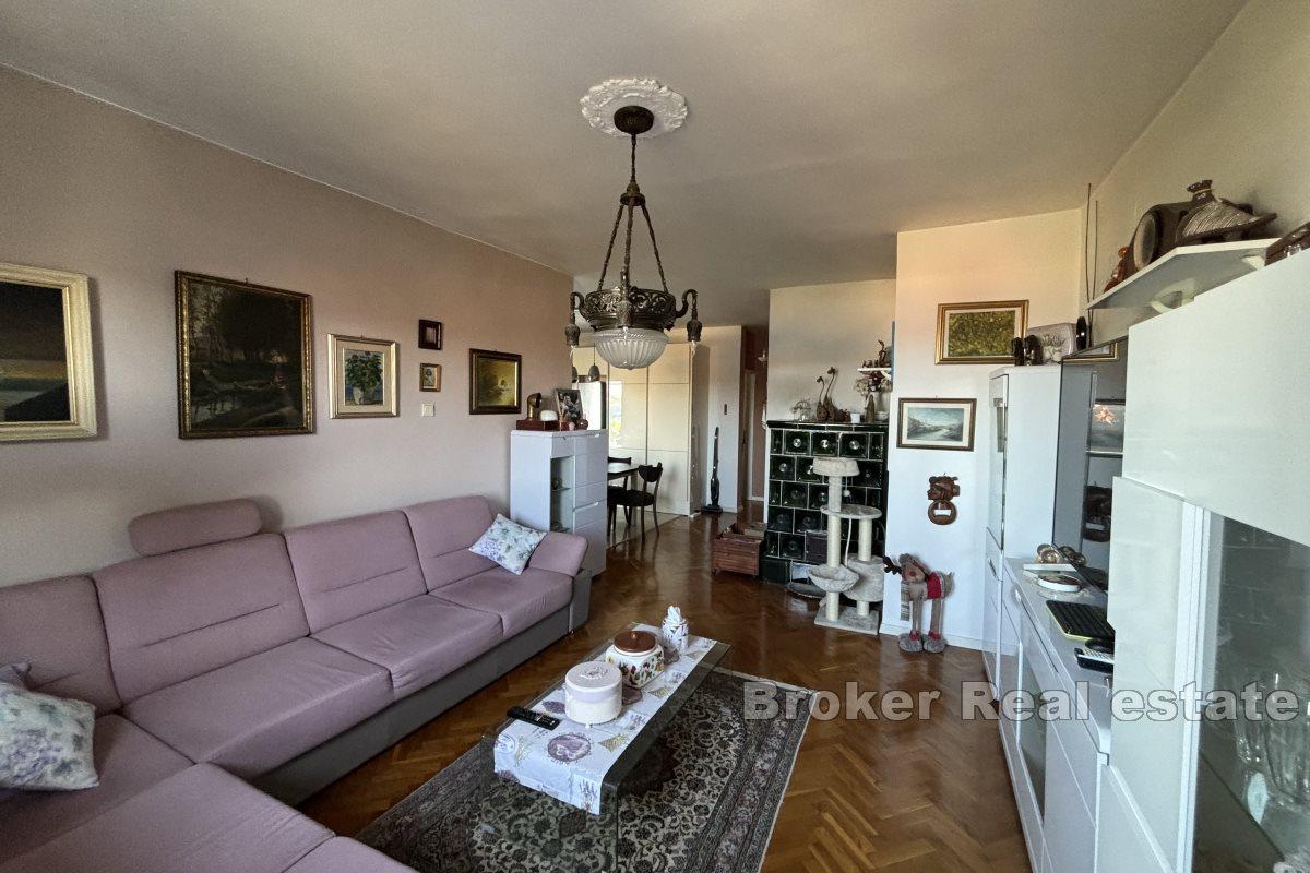 Romslig toroms leilighet