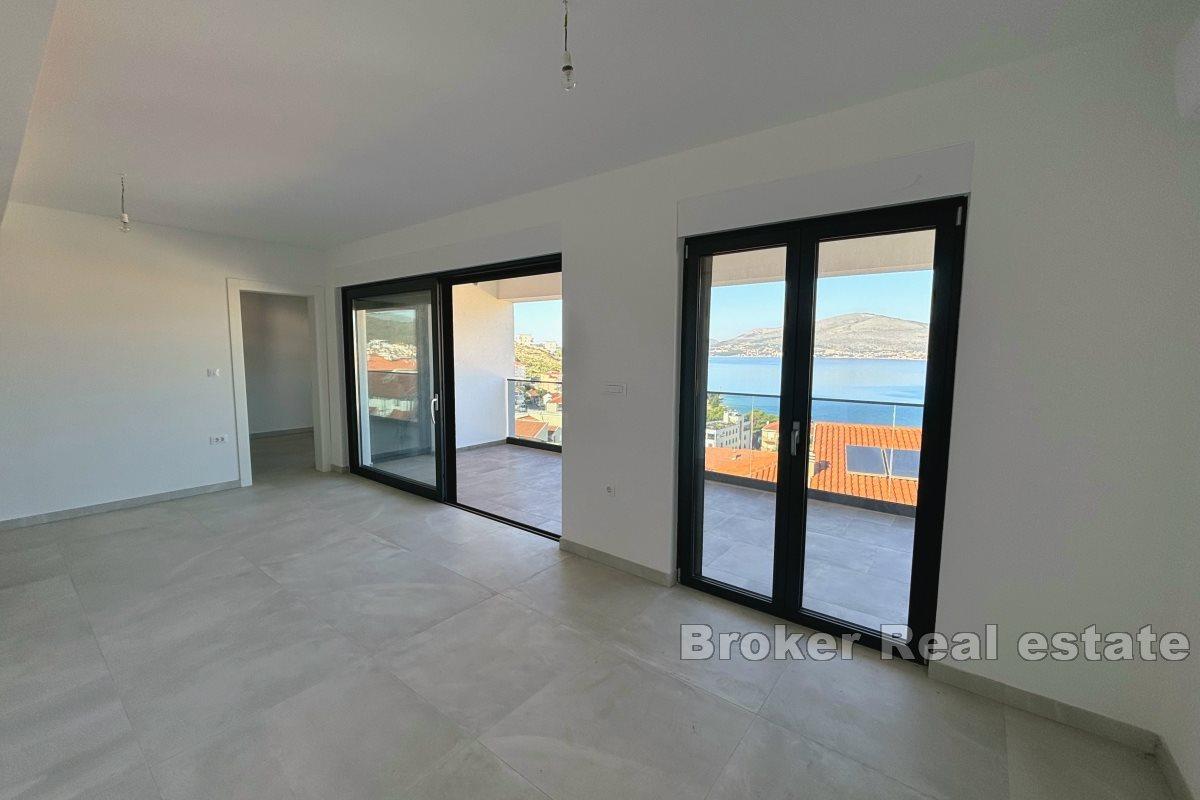 Strešný apartmán s výhľadom na more