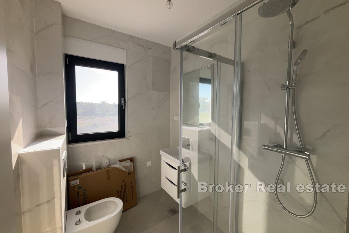 Takvåning med havsutsikt