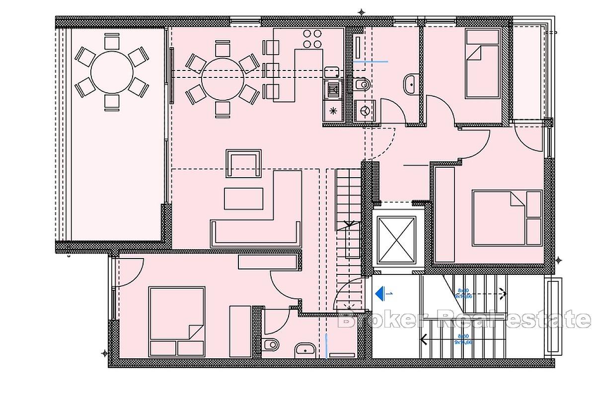 Penthouse apartment with pool and sea view