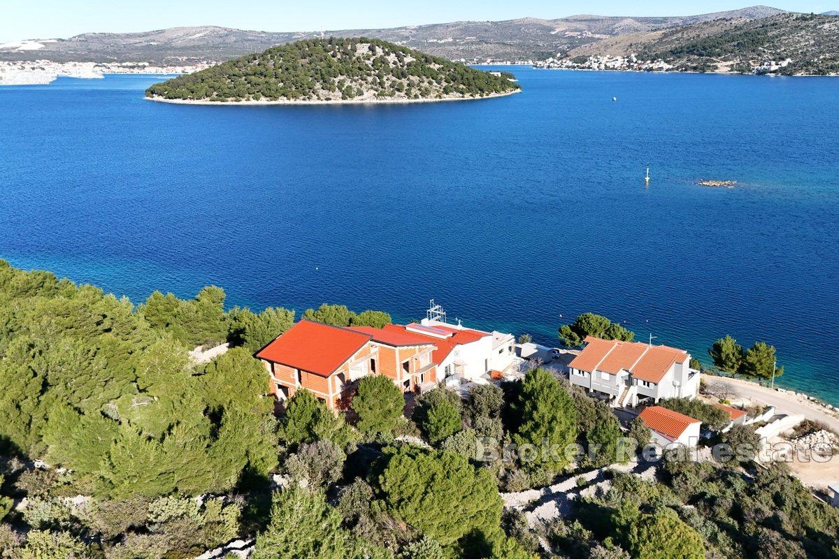 Terrain à bâtir spacieux près de la mer