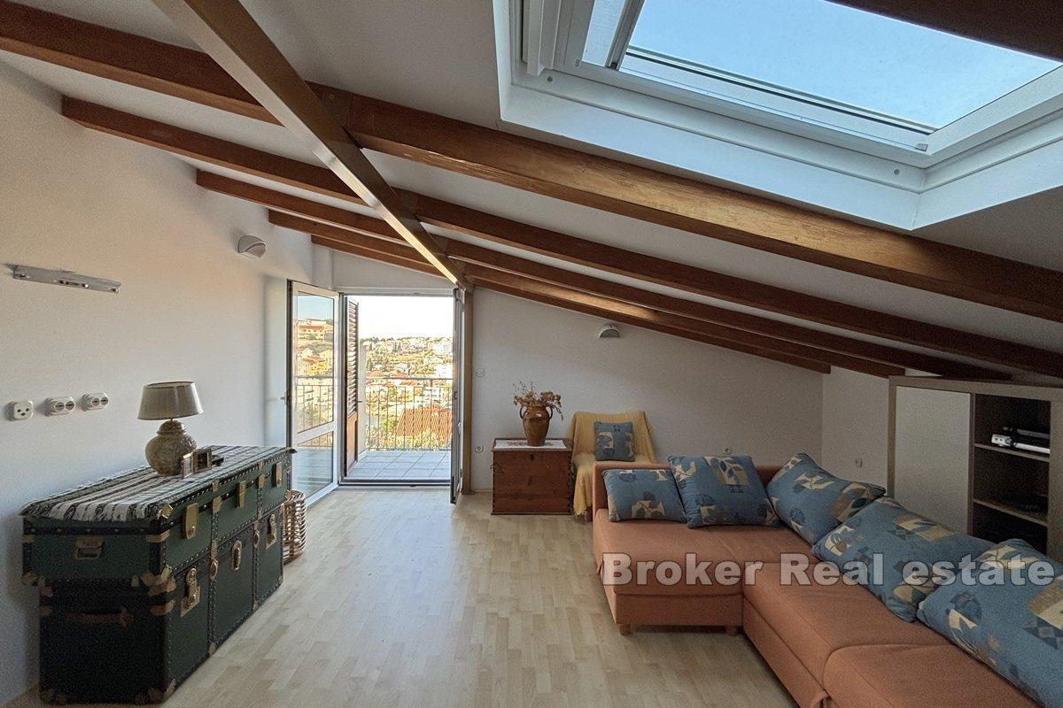 001-2035-202-island-ciovo-semi-detached-house-with-sea-view-for-sale