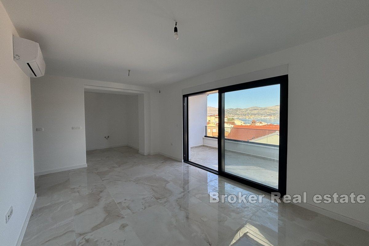 An extraordinary penthouse with an open sea view