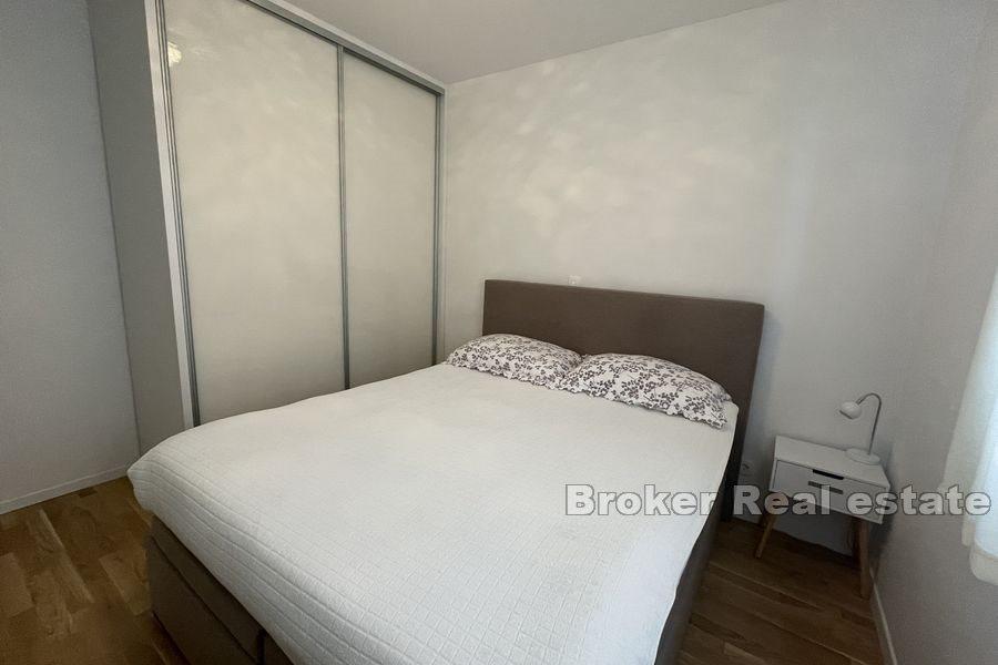 Split - Žnjan, trzypokojowe mieszkanie z loggią