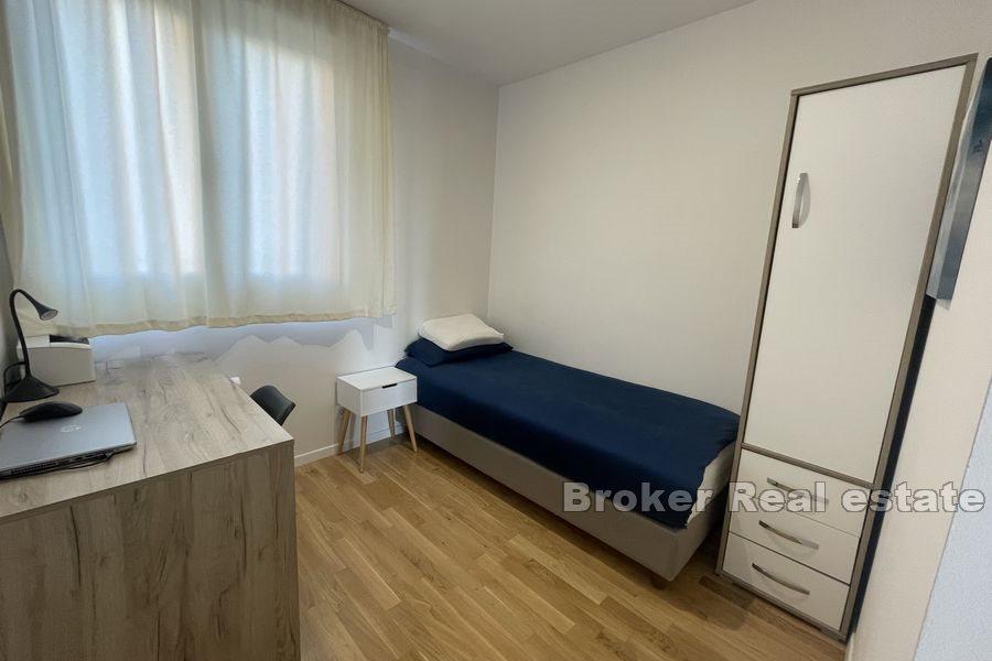 Split - Žnjan, trzypokojowe mieszkanie z loggią