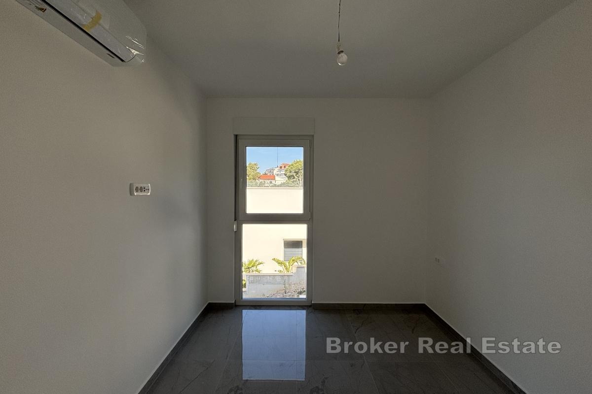 Attico soleggiato con vista mare aperta