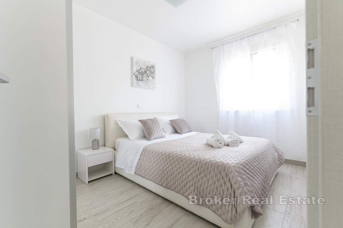 Møblert leilighet med tre soverom nær sentrum