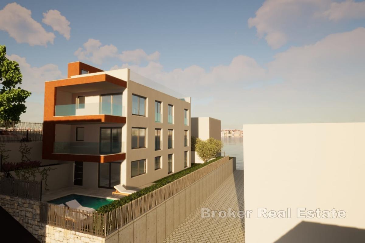 Moderan stan s krovnom terasom u blizini mora