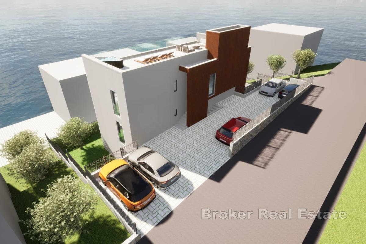 Moderan stan s krovnom terasom u blizini mora