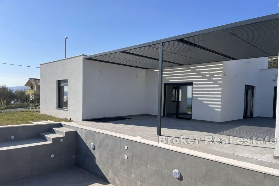 Kastela - Villa al grezzo con piscina