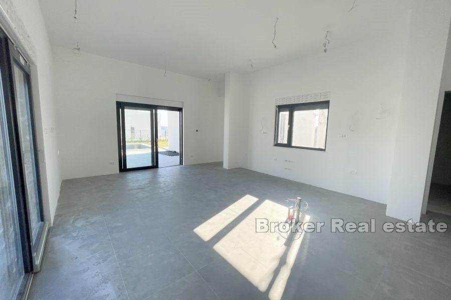 Kastela - Villa al grezzo con piscina