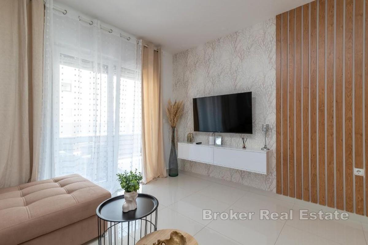 Moderne ettroms leilighet nær sjøen