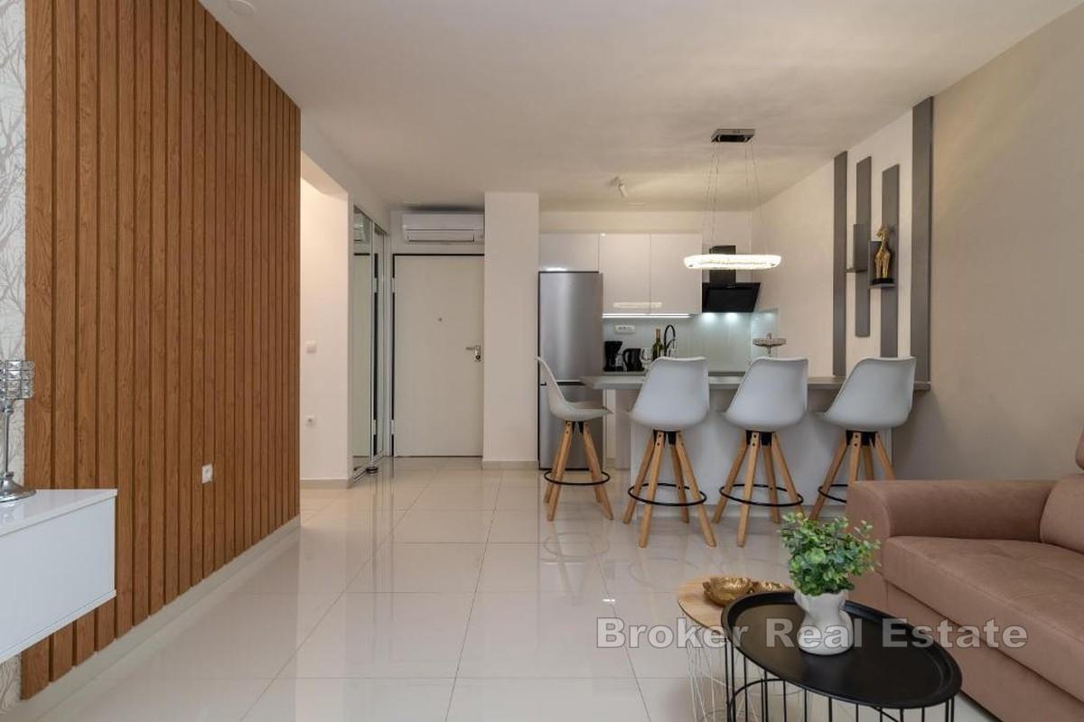 Moderne ettroms leilighet nær sjøen