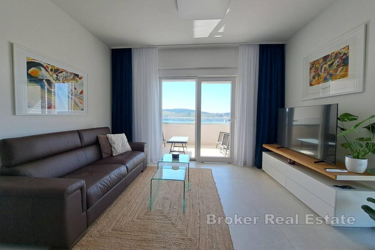 Luxuswohnung in einem Neubau mit Swimmingpool