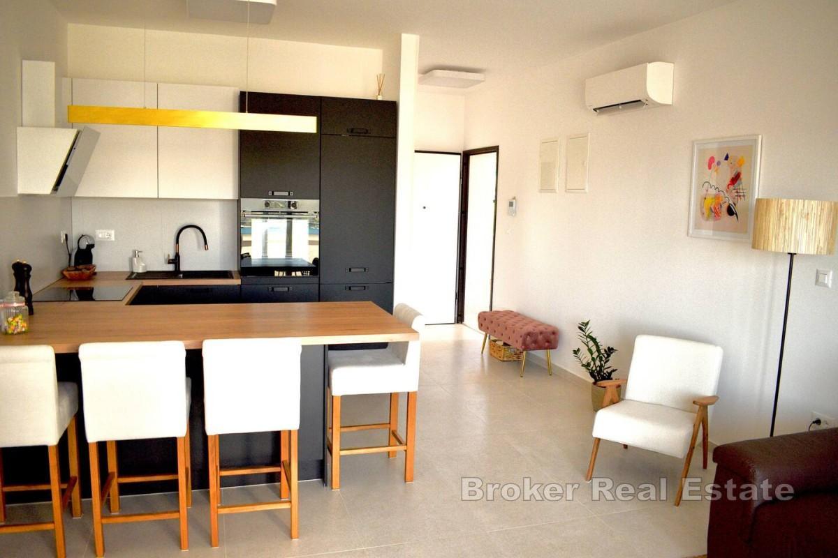 Luxusný apartmán v novostavbe s bazénom