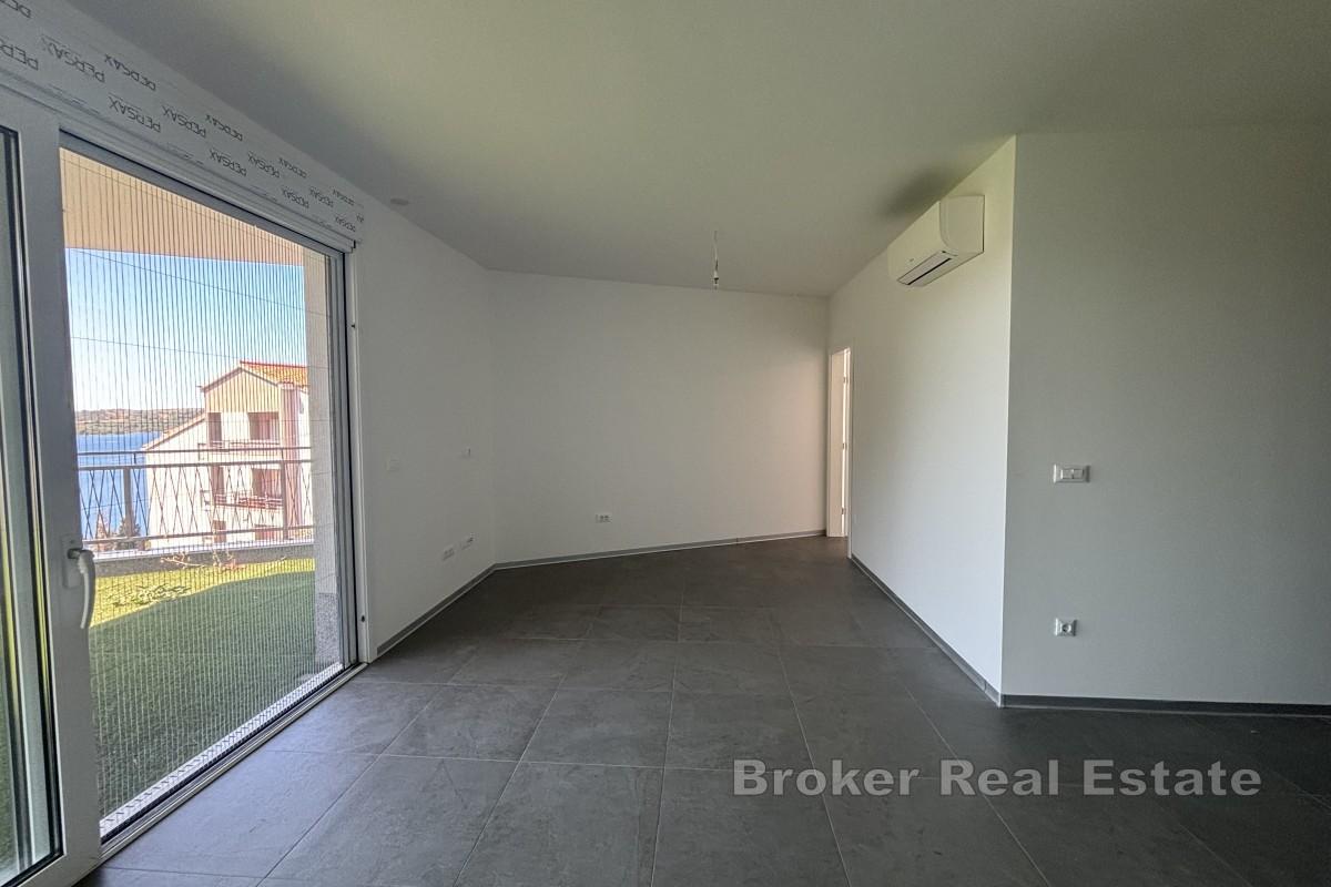 Apartament z jedną sypialnią z widokiem na ogród i morze