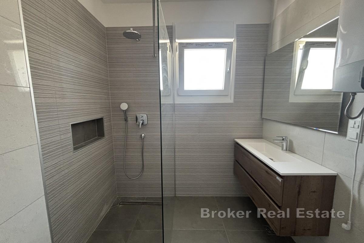 Apartament z jedną sypialnią z widokiem na ogród i morze