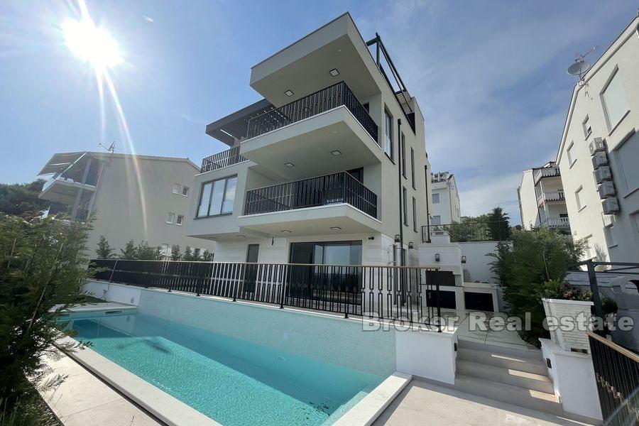 Wyspa Ciovo - Willa z basenem blisko morza