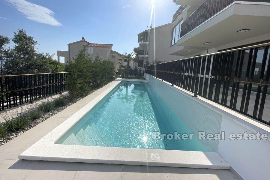 Wyspa Ciovo - Willa z basenem blisko morza