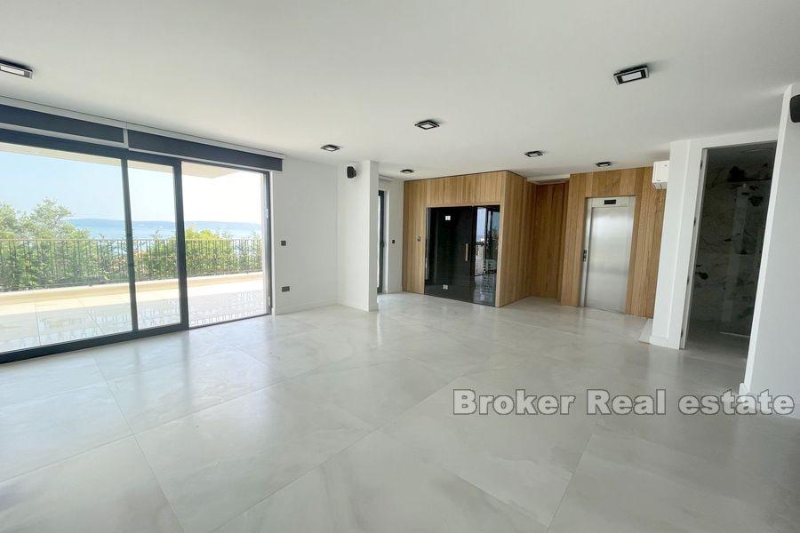 Wyspa Ciovo - Willa z basenem blisko morza