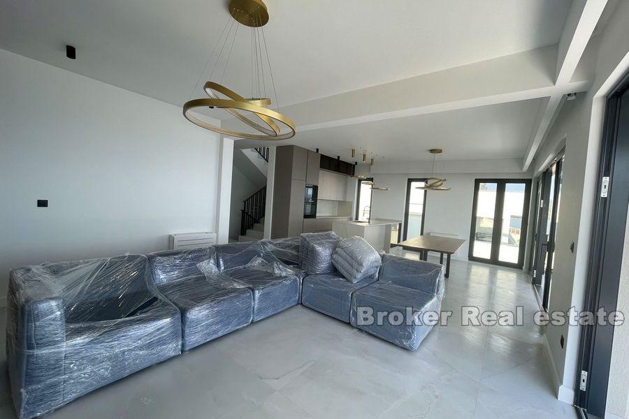 Wyspa Ciovo - Willa z basenem blisko morza