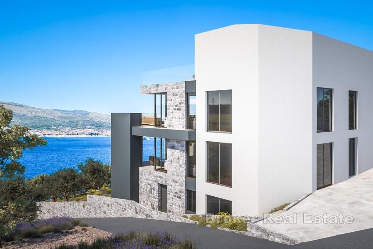 Niezwykły dwupiętrowy penthouse z przestronnym tarasem blisko morza