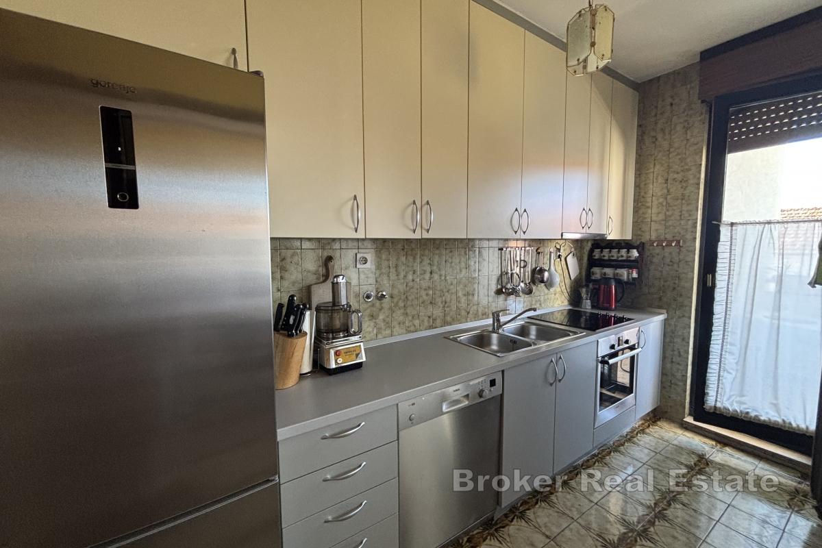 Confortable appartement de trois chambres