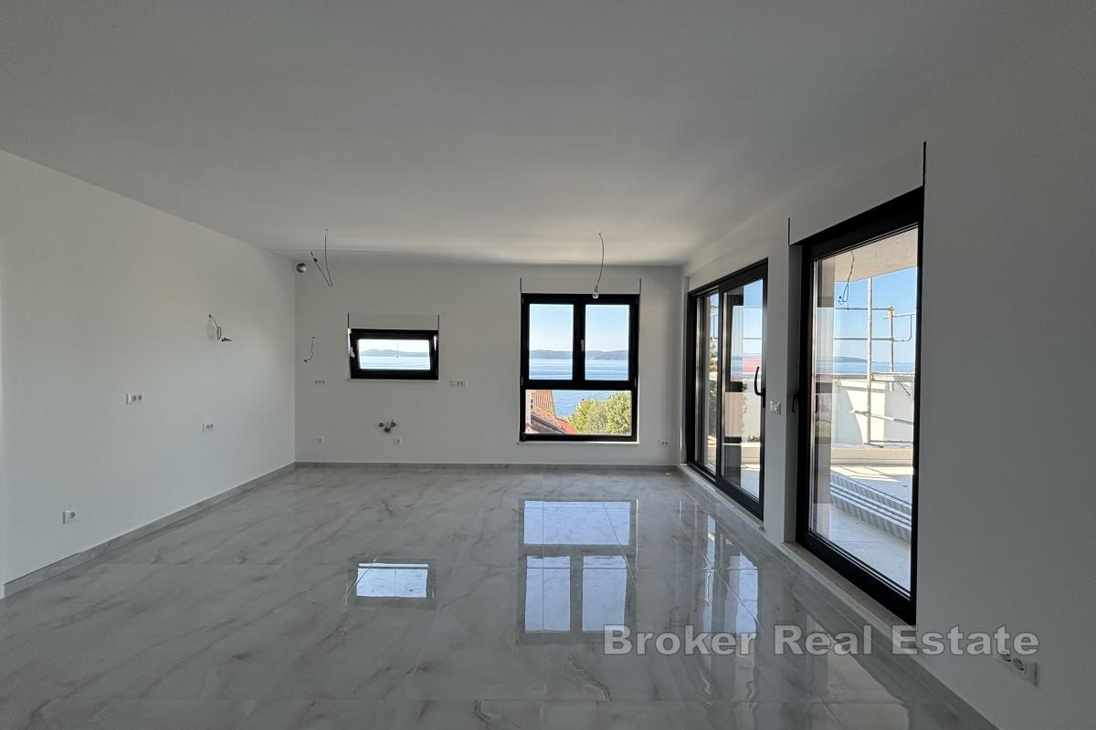 Dwupokojowe mieszkanie w nowym budynku z widokiem na morze