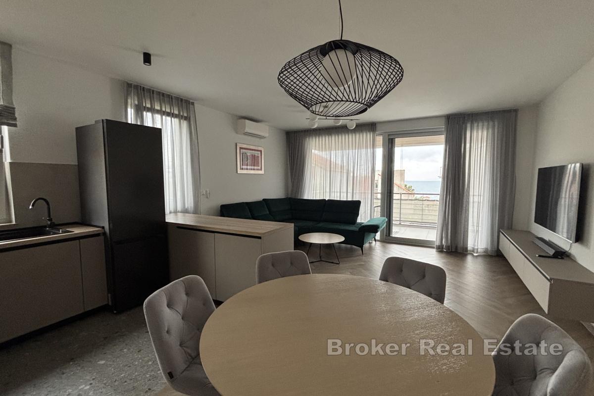 Moderno appartamento con vista mare