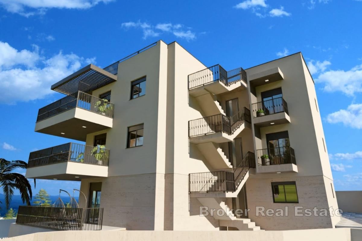 Appartement en attique dans un immeuble neuf moderne