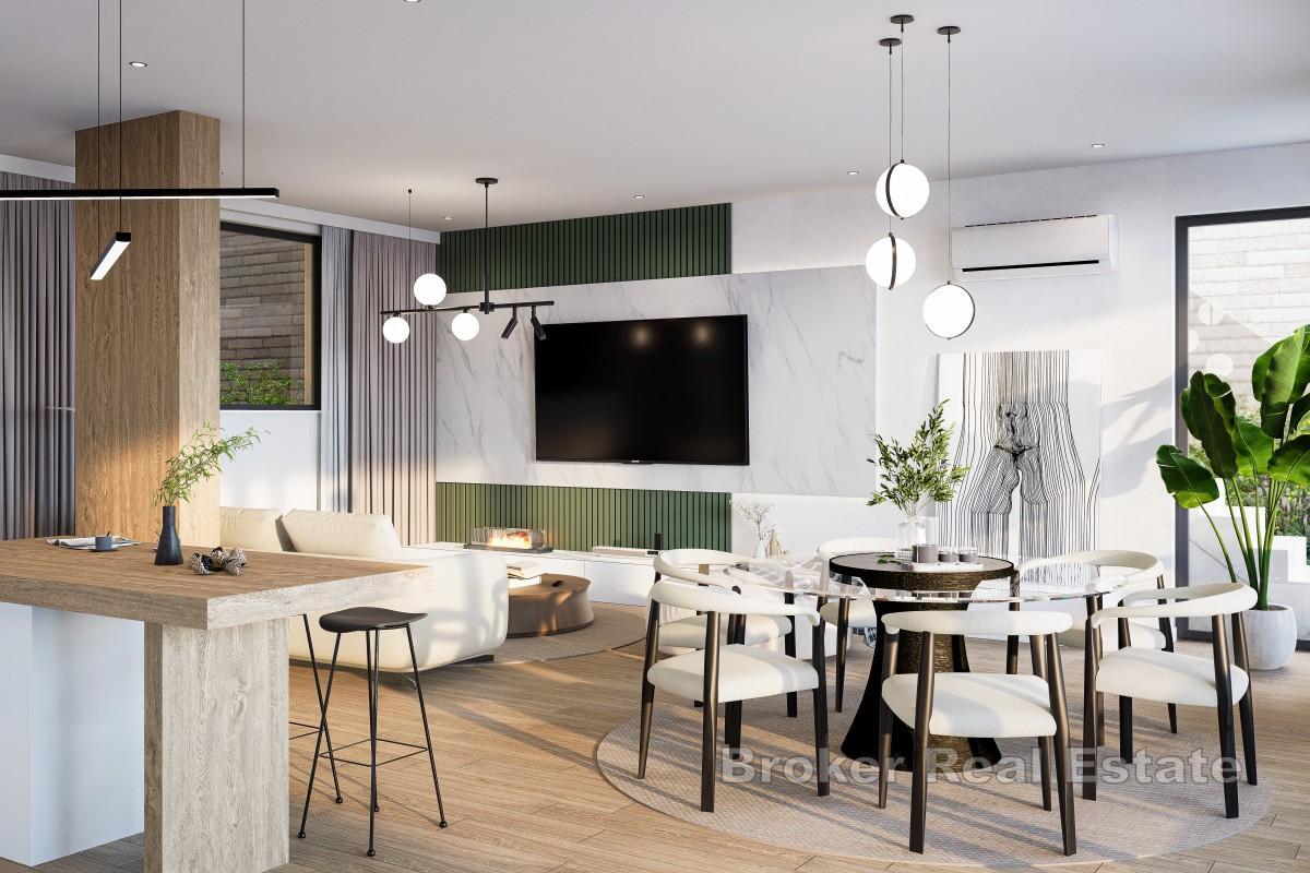 Unikátní mezonetový apartmán s bazénem v první řadě u moře