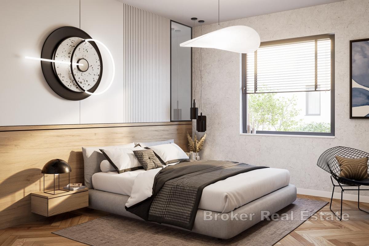 Unikátní penthouse apartmán se střešní terasou v první řadě u moře