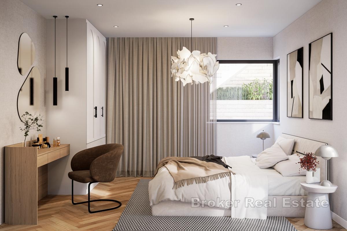 Unikátní penthouse apartmán se střešní terasou v první řadě u moře