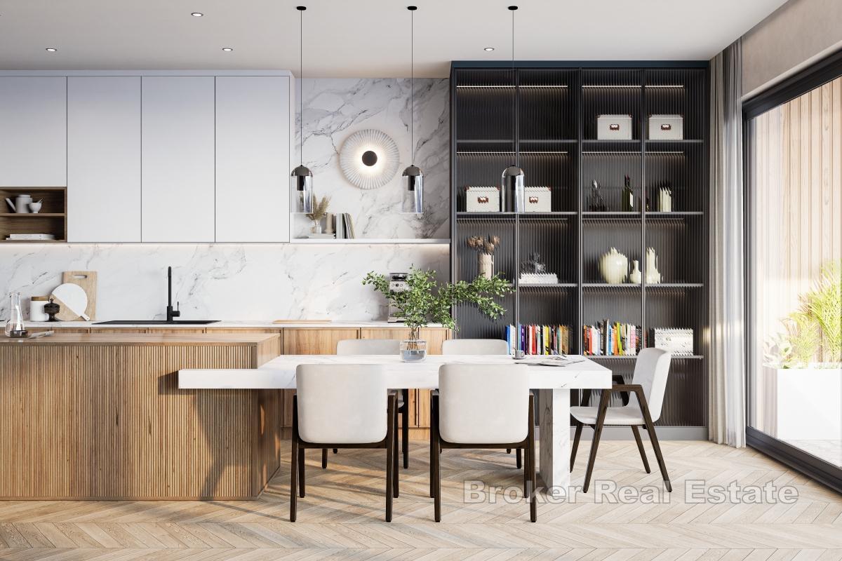 Nowoczesny apartament typu duplex w nowym budynku z ogrodem i basenem