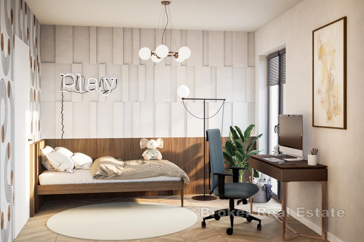 Nowoczesny apartament typu duplex w nowym budynku z ogrodem i basenem