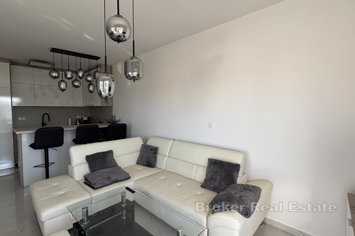 Appartement penthouse meublé unique avec toit-terrasse