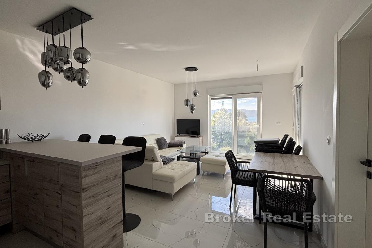 Appartement penthouse meublé unique avec toit-terrasse