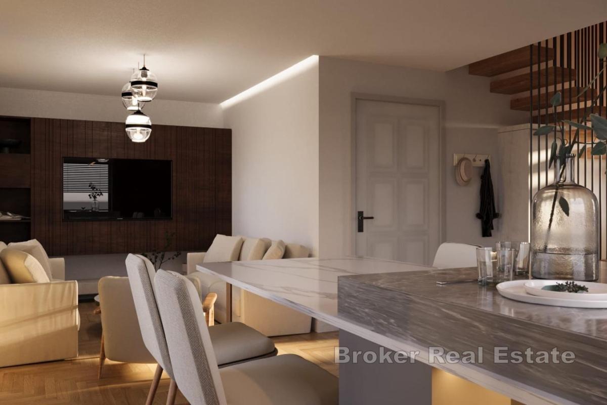 Dvosoban penthouse stan u novogradnji u blizini mora