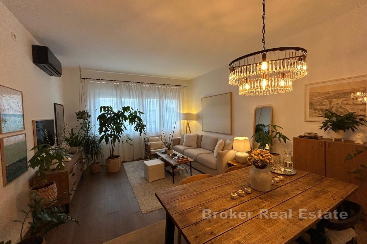 Appartement luxueux de deux pièces proche du centre-ville