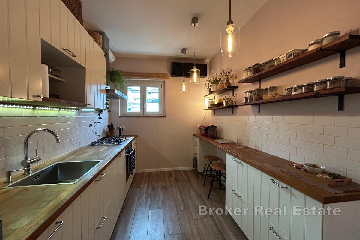 Appartement luxueux de deux pièces proche du centre-ville