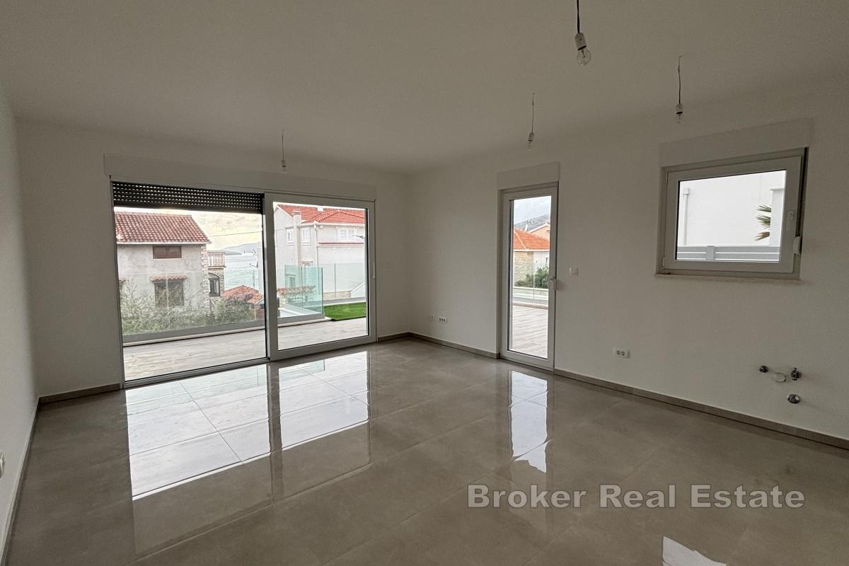 Niezwykły apartament z przestronnym tarasem blisko morza