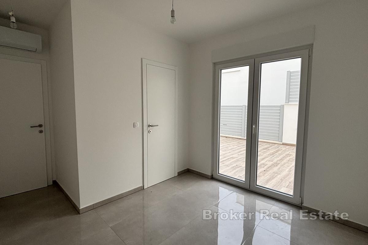 Niezwykły apartament z przestronnym tarasem blisko morza