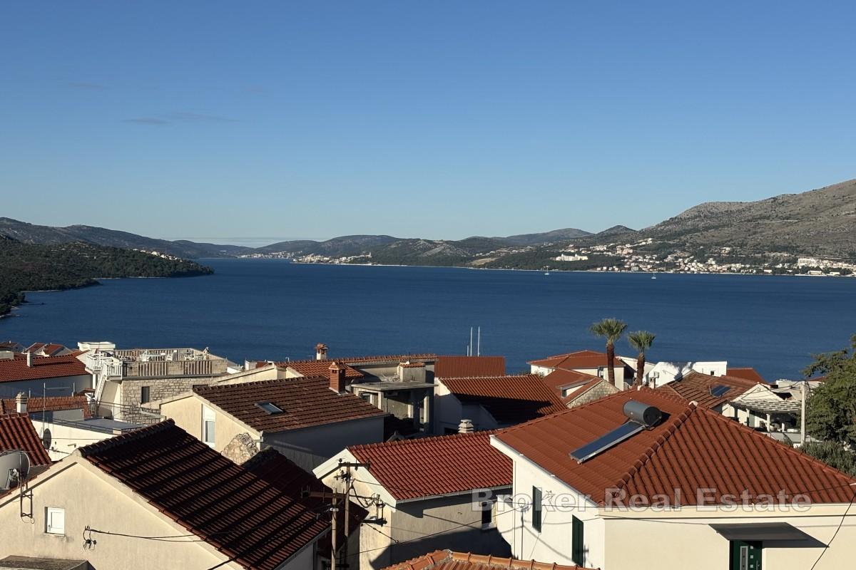 Dwupokojowy apartament typu penthouse z tarasem na dachu w nowym budynku