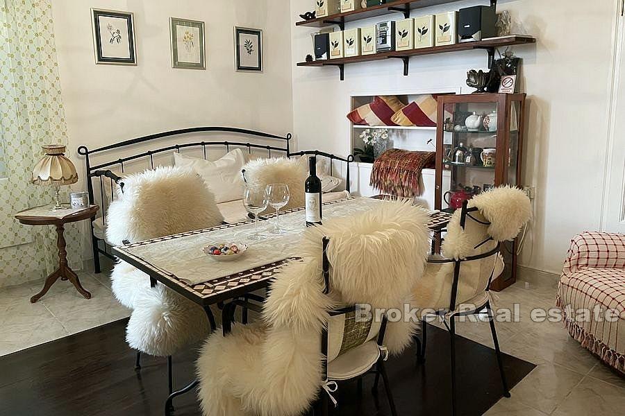 Split center - Beautiful three-room apartment in an ideal location