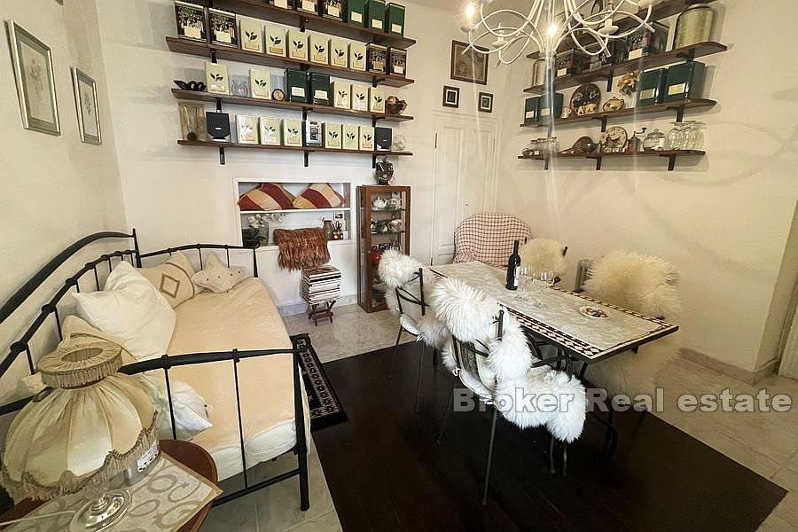Split center - Beautiful three-room apartment in an ideal location