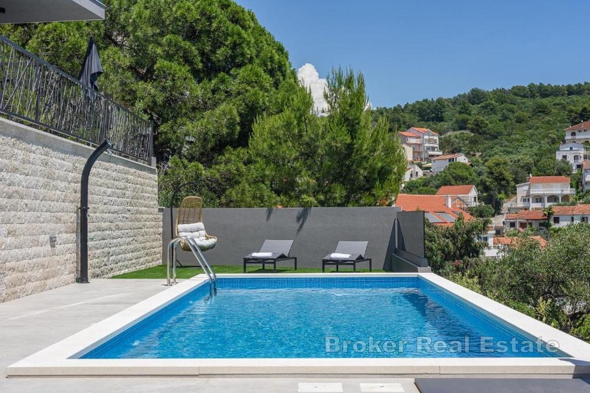 Trzypokojowy apartament typu penthouse nad morzem